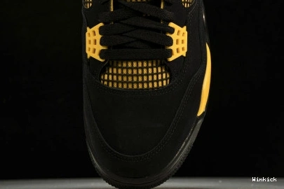 4 JORDAN THUNDER RETRO AIR DH6927-017 0719